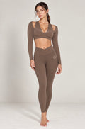FLOW V-CROSS SCULPTING LEGGINGS - ECRU