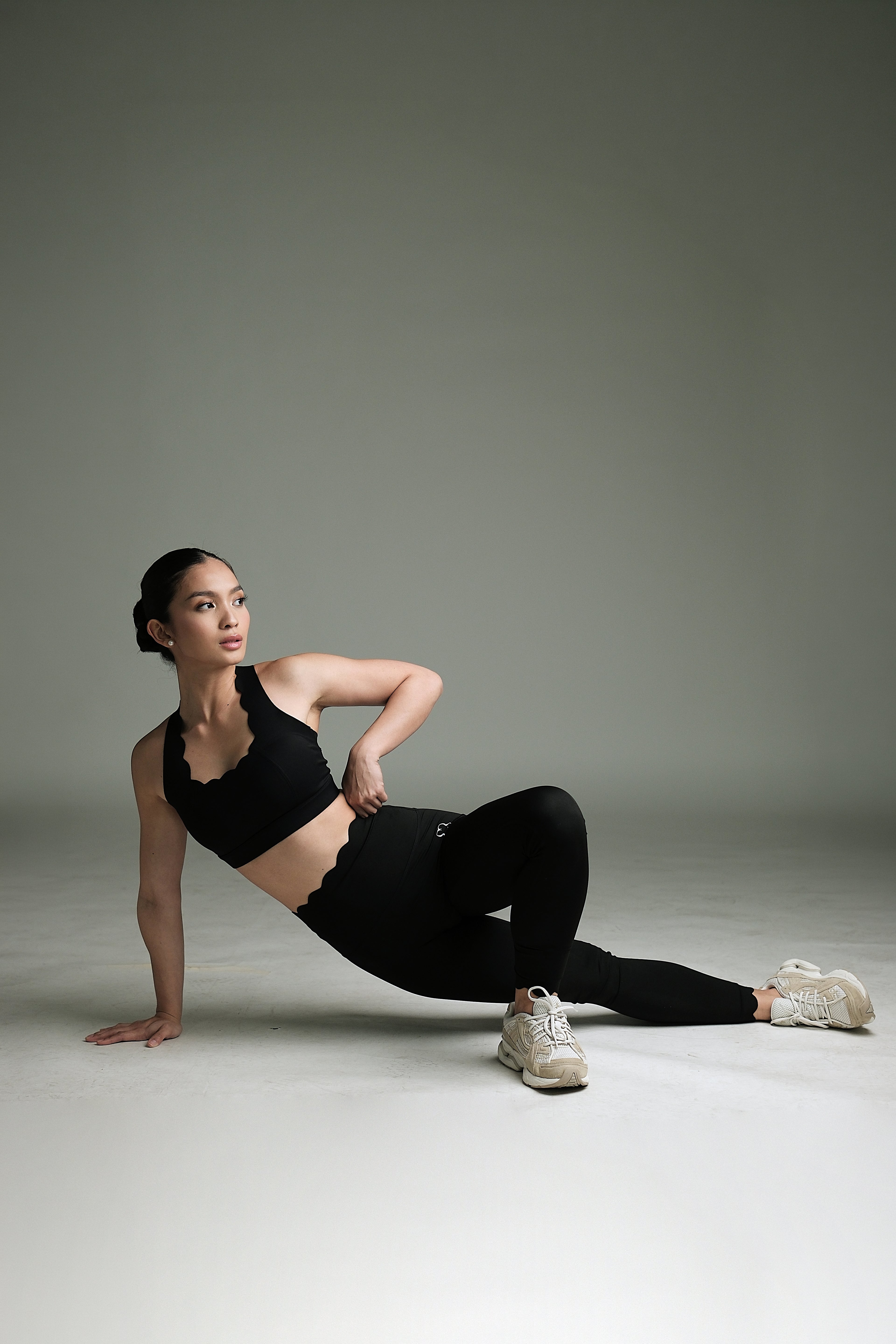 CORE LUXE SCULPTING LEGGINGS CHARCOAL